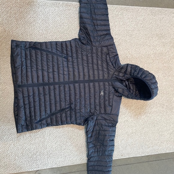 Arc’teryx Cerium SL down jacket - Picture 1 of 4